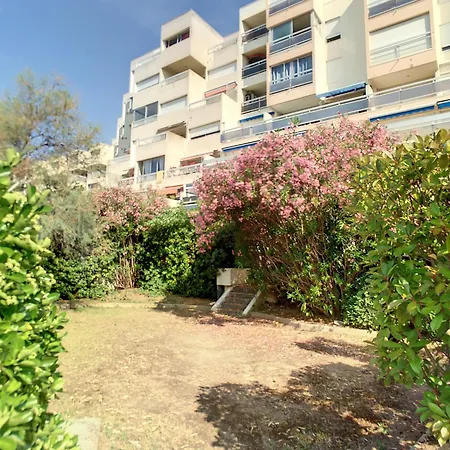 Avec Terrasse Et Climatisation, Proche - Fr-1-715-101 Apartamento *